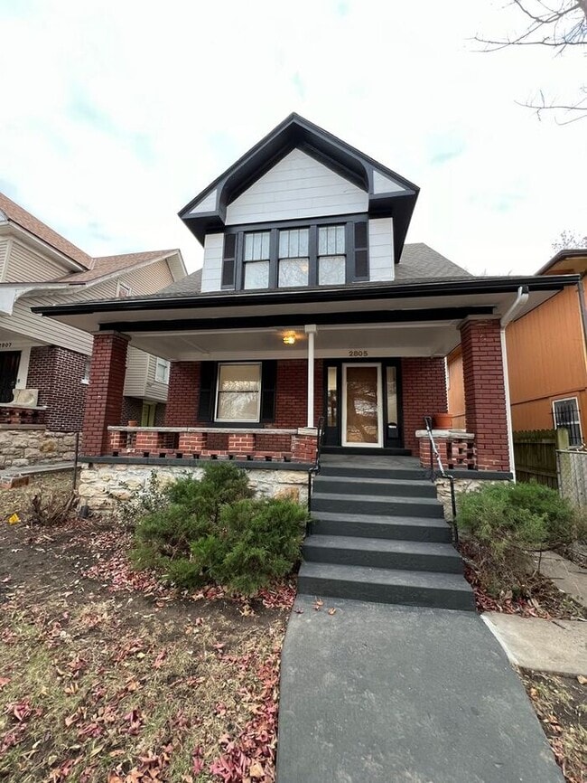 property at 2805 E 8th St