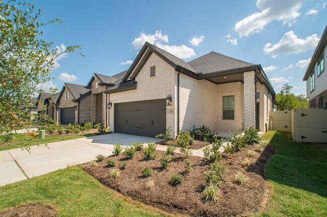 10566 Wild Chives in Shenandoah, TX - Building Photo - Building Photo