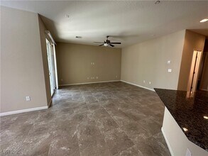 6115 Scarlet Leaf St in Las Vegas, NV - Building Photo - Building Photo