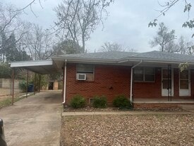 238 N 1st St in Clearwater, KS - Building Photo