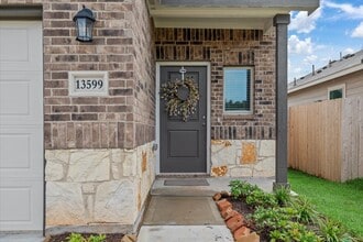 13599 Sonali Springs Dr in Conroe, TX - Building Photo - Building Photo
