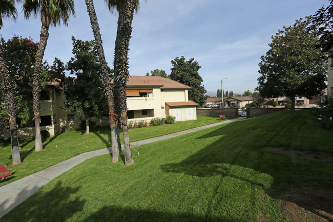 Valley View Village Apartments in Menifee, CA - Building Photo - Building Photo