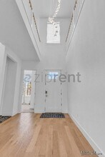 16056 NW Ridgeline St in Portland, OR - Building Photo - Building Photo