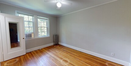 115 College Ave, Unit 4 in Somerville, MA - Building Photo - Building Photo