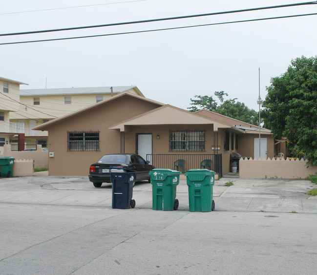 10805 SW 4th St in Miami, FL - Building Photo - Building Photo