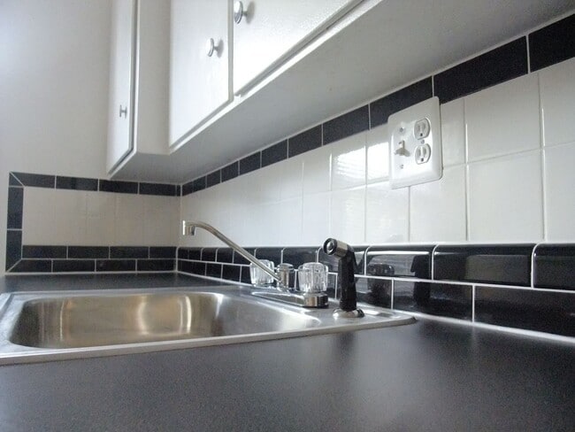 8210 Greenwood Ave, Unit 3 in Takoma Park, MD - Building Photo - Building Photo