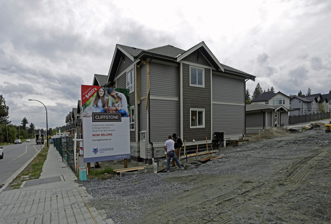 Cliffstone in Maple Ridge, BC - Building Photo - Building Photo