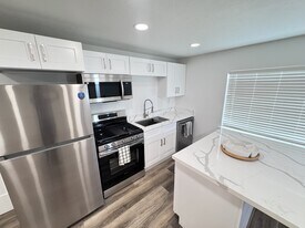 4214 1470 N in Lehi, UT - Building Photo