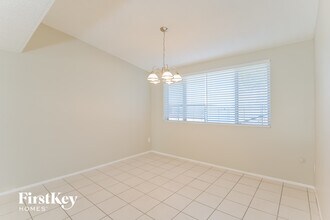 9801 E Domenic Ln in Tucson, AZ - Foto de edificio - Building Photo