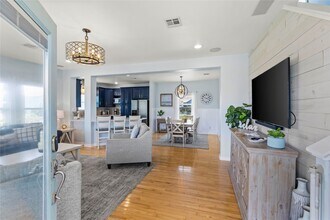 4114 Courageous Ln in Galveston, TX - Building Photo - Building Photo