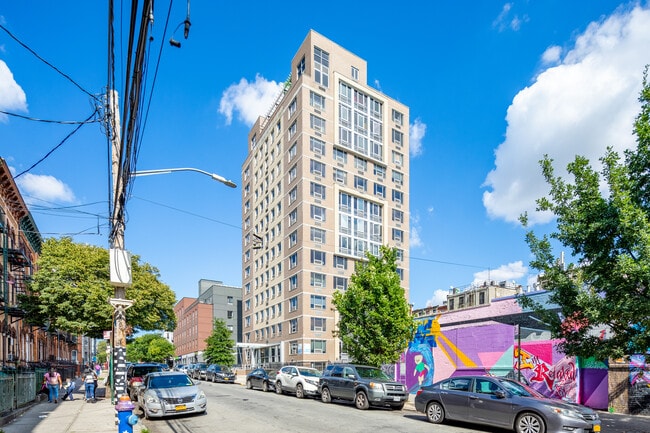 358 Grove St in Brooklyn, NY - Building Photo - Building Photo