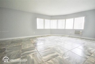 10190 E Bay Harbor Dr-Unit -1E in Bay Harbor Islands, FL - Building Photo - Building Photo