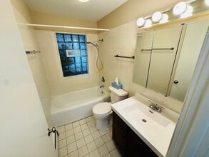 1009 Victoria in Antioch, IL - Building Photo - Building Photo