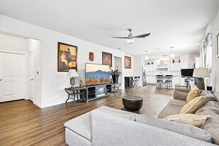 10713 Dimitrios Dr in Austin, TX - Building Photo