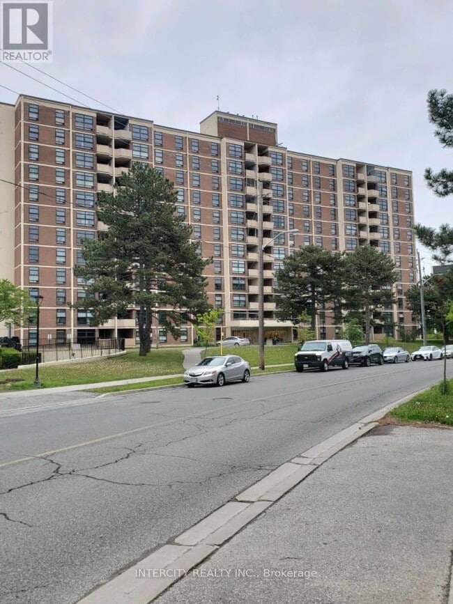 property at 335 Driftwood Ave