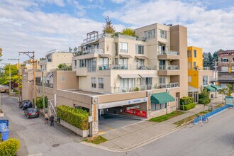 2285 W 4th Ave in Vancouver, BC - Building Photo - Building Photo