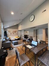 89 Spring St in Cambridge, MA - Foto de edificio - Building Photo