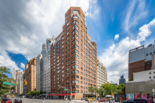 201 E 77th St in New York, NY - Building Photo