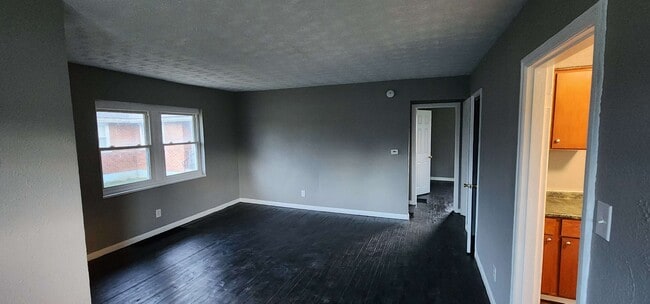 3629-3635 Karwin Dr in Dayton, OH - Building Photo - Building Photo