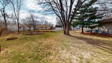 608 Lincoln St in Polk City, IA - Building Photo - Building Photo