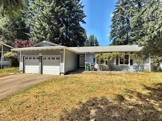property at 716 Parkway Ct NE