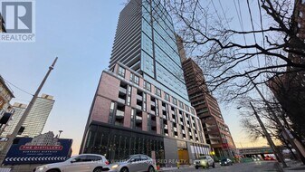 35 Parliament St in Toronto, ON - Building Photo