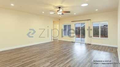 1313 Crestview Ct in Santa Rosa, CA - Foto de edificio - Building Photo