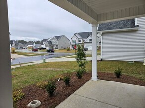 102 Lennox Ln in Hampstead, NC - Building Photo - Building Photo