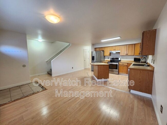 7428 Meadow St in Anchorage, AK - Building Photo - Building Photo
