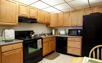 Sherwood Towers Apartments in Pittsburgh, PA - Building Photo