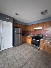 24 19th Ave in Newark, NJ - Building Photo - Building Photo