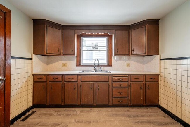 1003 13th St in Watervliet, NY - Building Photo - Building Photo