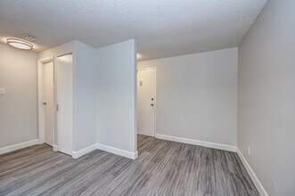Hincks Street Apartments in Wilmot, ON - Building Photo - Building Photo