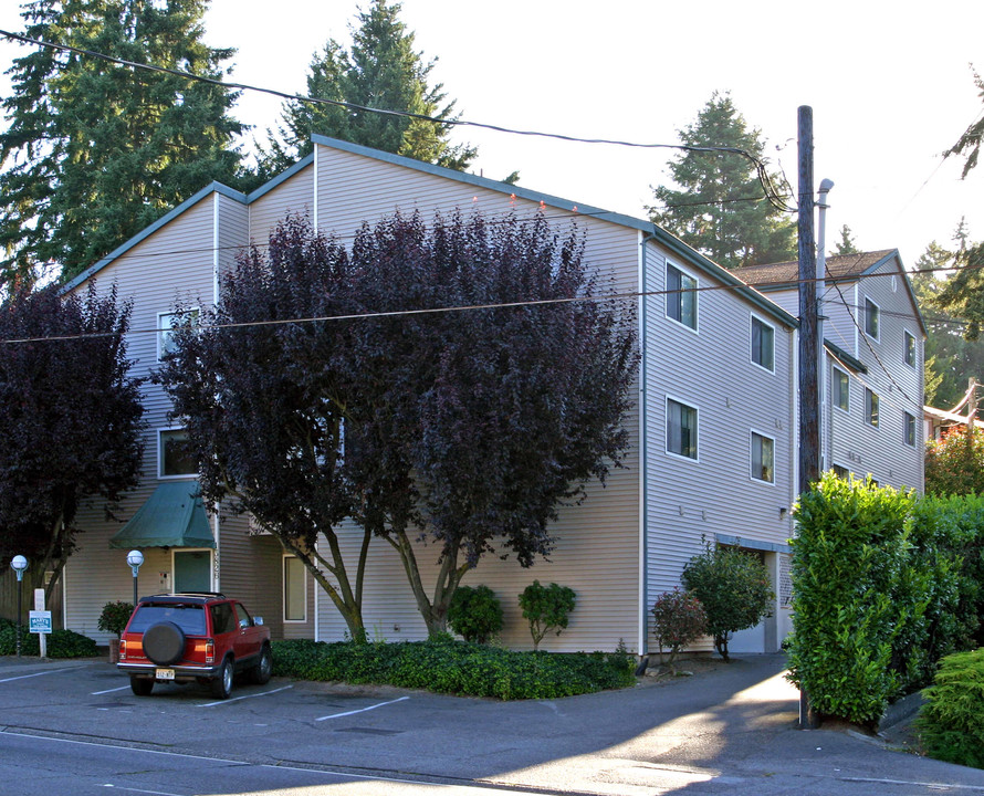 13826 Greenwood Ave N in Seattle, WA - Building Photo