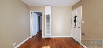 300 W Chapel St in Santa Maria, CA - Building Photo - Building Photo