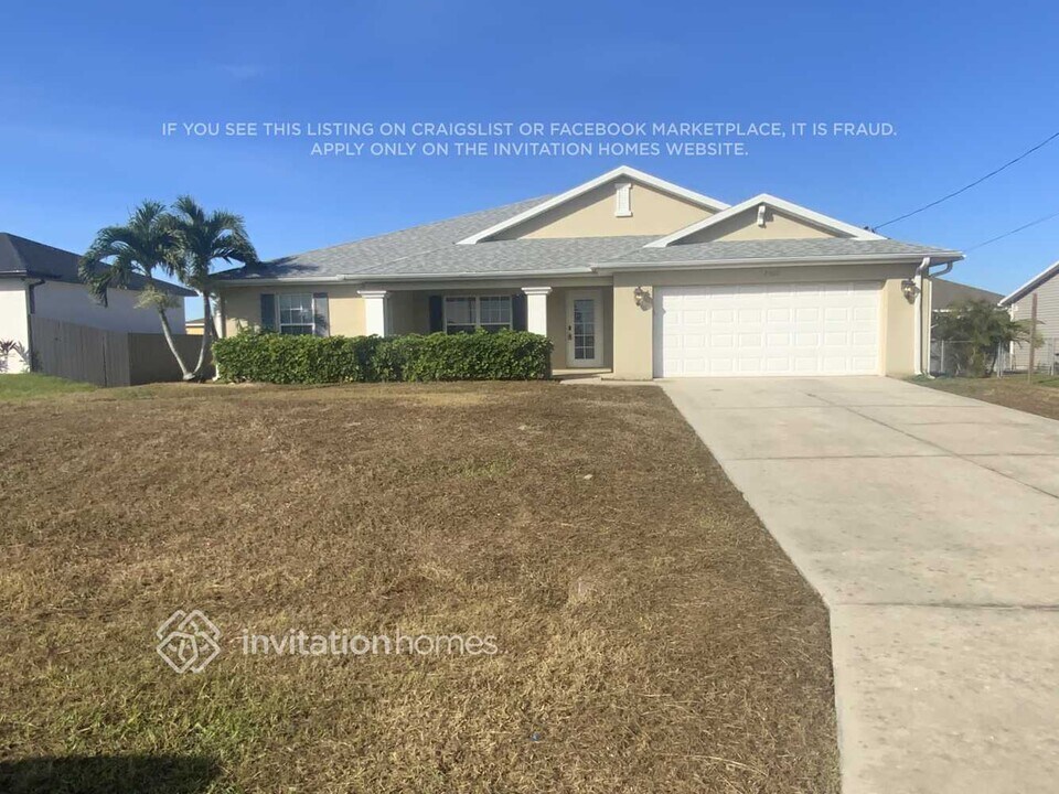 2300 NW 11th Pl in Cape Coral, FL - Building Photo