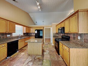 3175 Kings Bay Cir in Decatur, GA - Building Photo - Building Photo