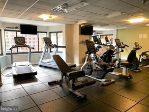 900 N Stafford St-Unit -903 in Arlington, VA - Building Photo - Building Photo