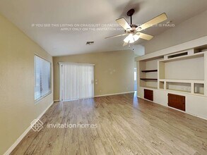 13516 W Solano Dr in Litchfield Park, AZ - Foto de edificio - Building Photo