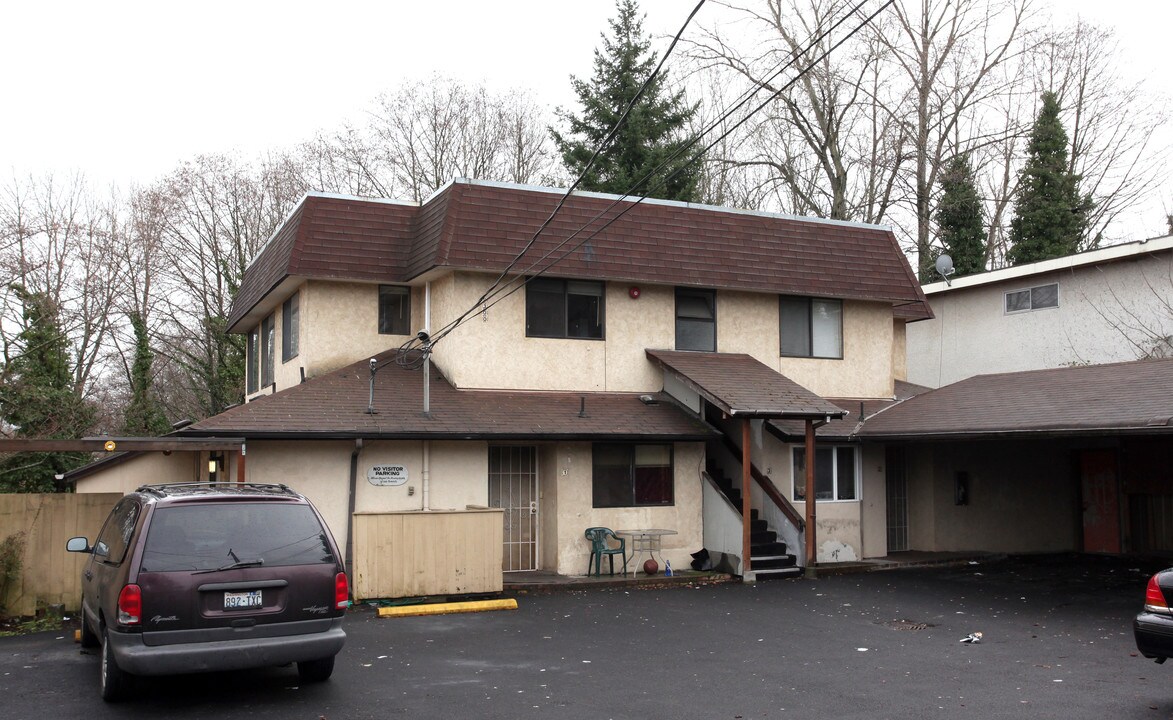 9300 51st Ave S in Seattle, WA - Building Photo