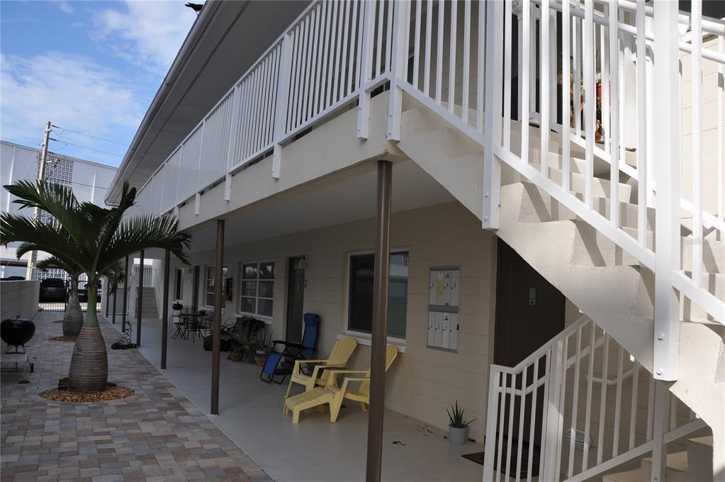 626 12th Ave NE in St. Petersburg, FL - Building Photo