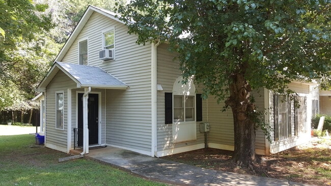 property at 620 Stratford Green