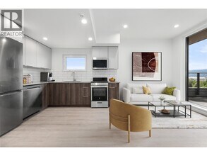 1680 Adanac St in Vancouver, BC - Building Photo - Building Photo