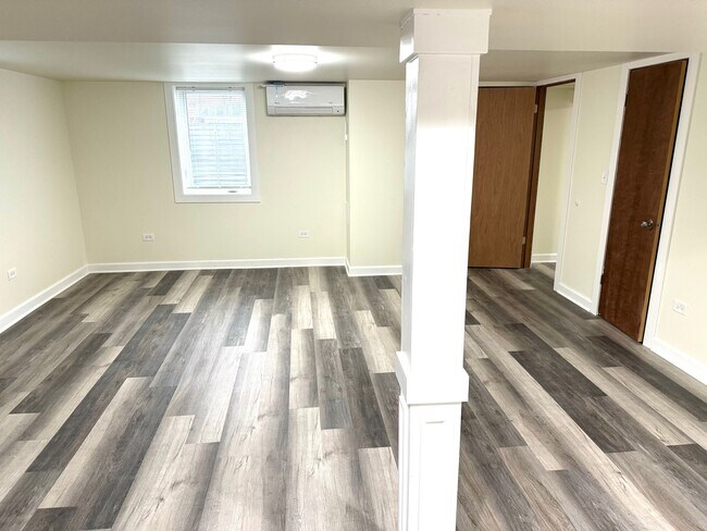 10351 Cambridge St, Unit G2 in Westchester, IL - Building Photo - Building Photo