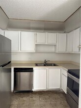 10916 Royal Palm Blvd in Coral Springs, FL - Building Photo - Building Photo