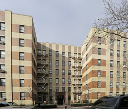 45-42 41st St in Long Island City, NY - Foto de edificio - Building Photo