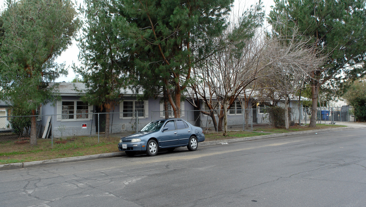 177 E 14th St in San Bernardino, CA - Building Photo