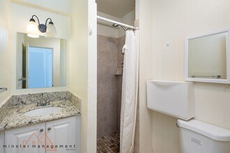 1096 S Beretania St. in Honolulu, HI - Building Photo - Building Photo