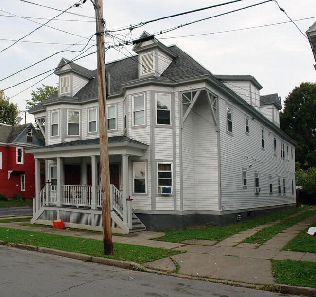 1503 Kemble St in Utica, NY - Foto de edificio - Building Photo