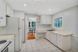 855 Cooke St in Waterbury, CT - Building Photo - Building Photo